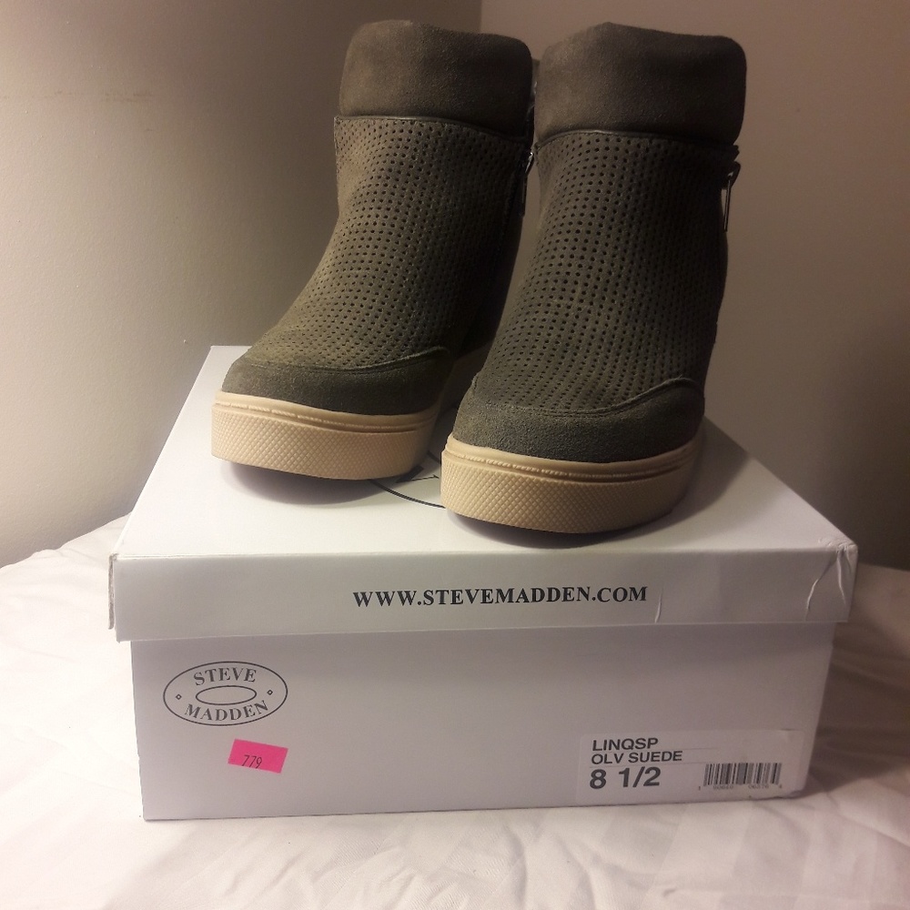 Steve Madden "LINQSP" Shoe
